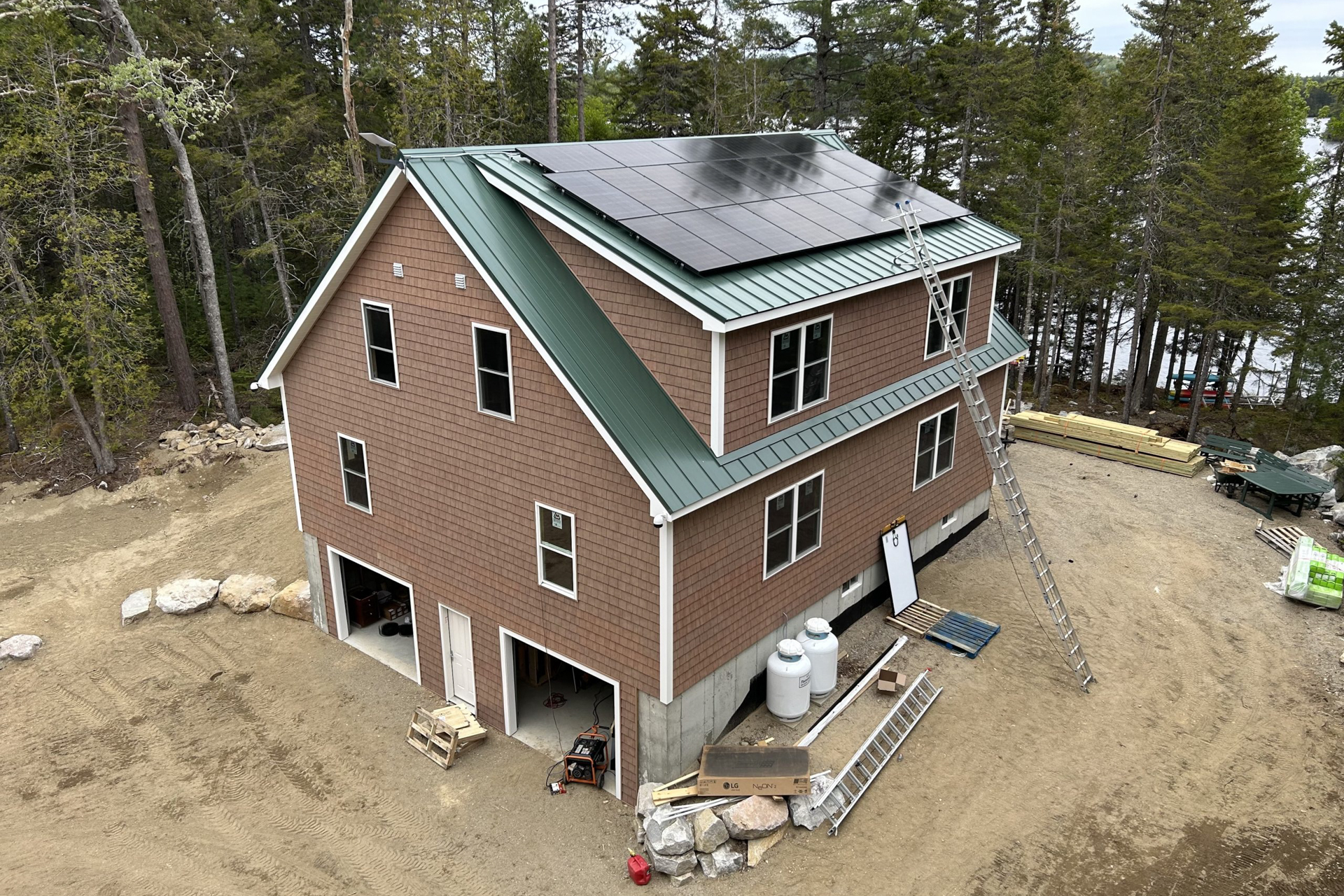 off grid solar system installer